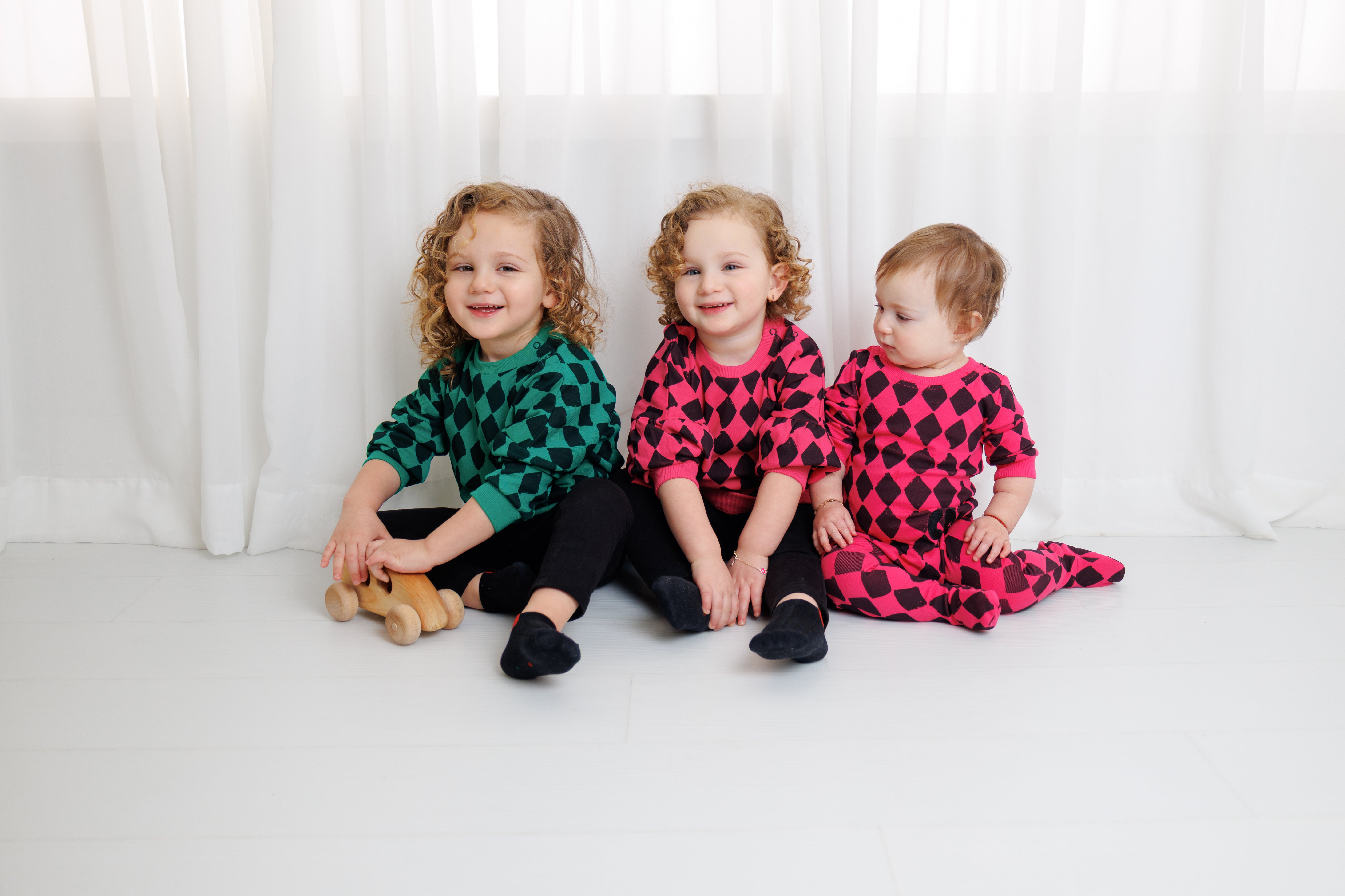 Bold Bebe - Footie (Girls)