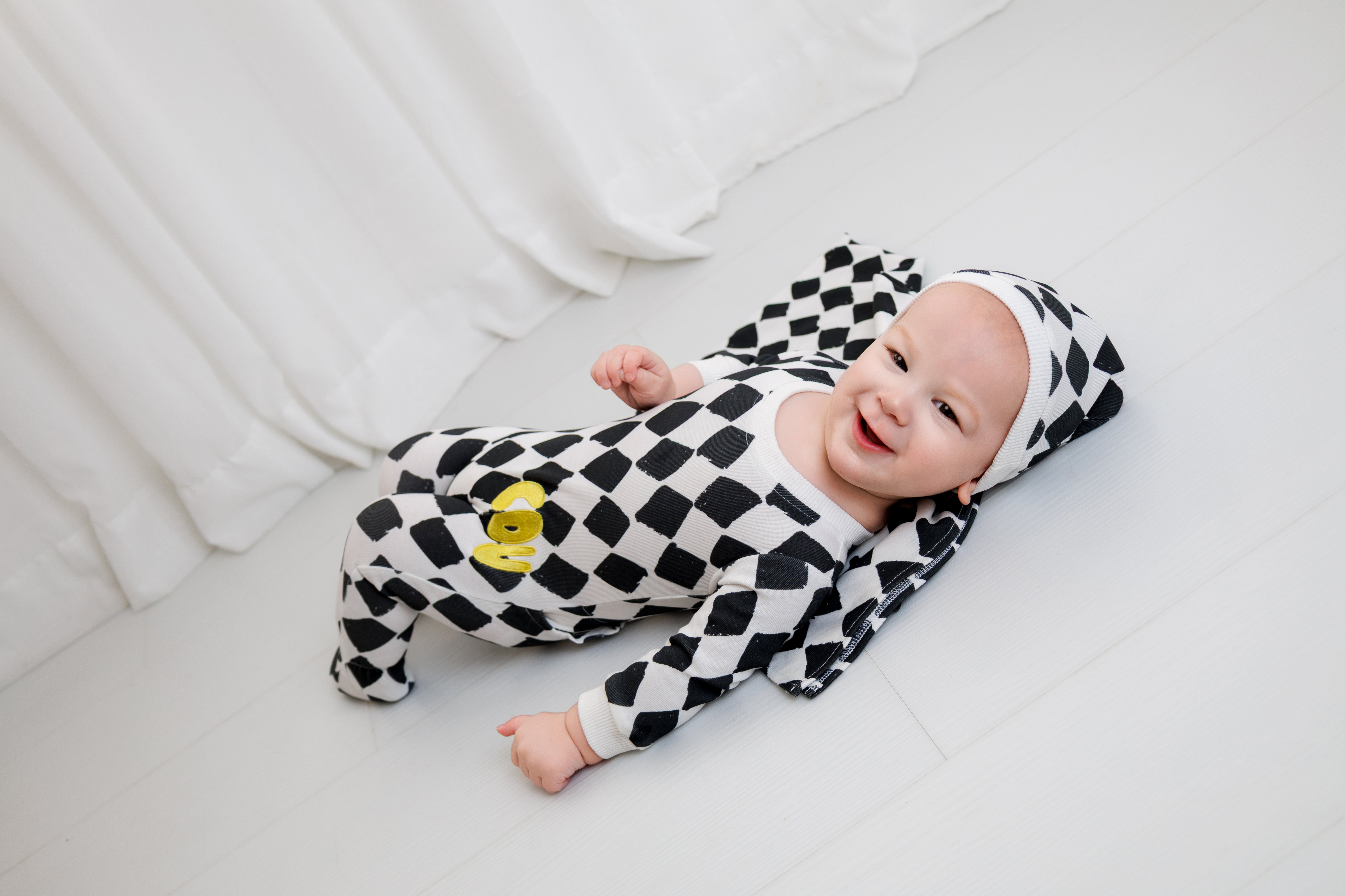 Bold Bebe - Receiving Blanket (Boys)